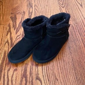 Faux Bailey button uggs